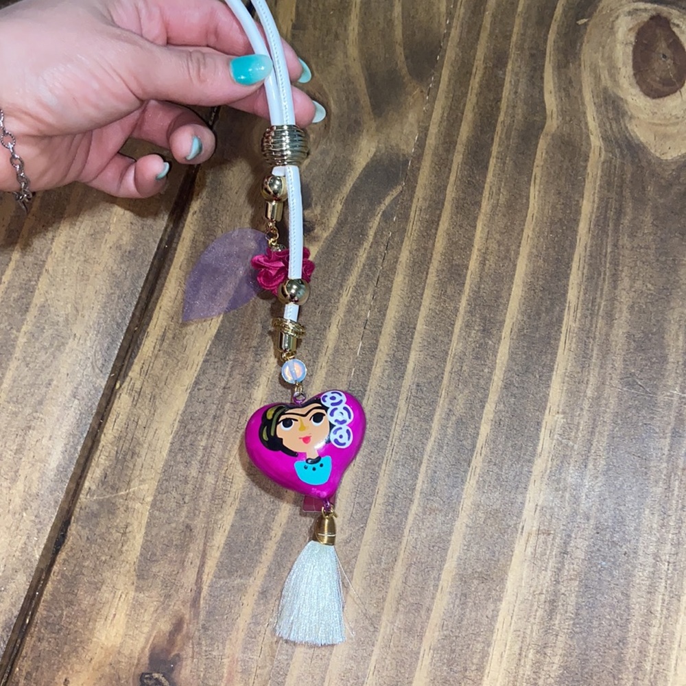 Beautiful handmade necklace made in Mexico